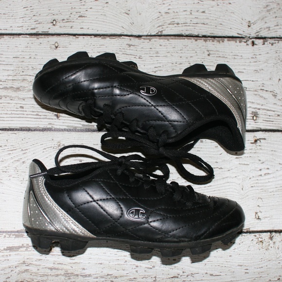 youth size 1 soccer cleats